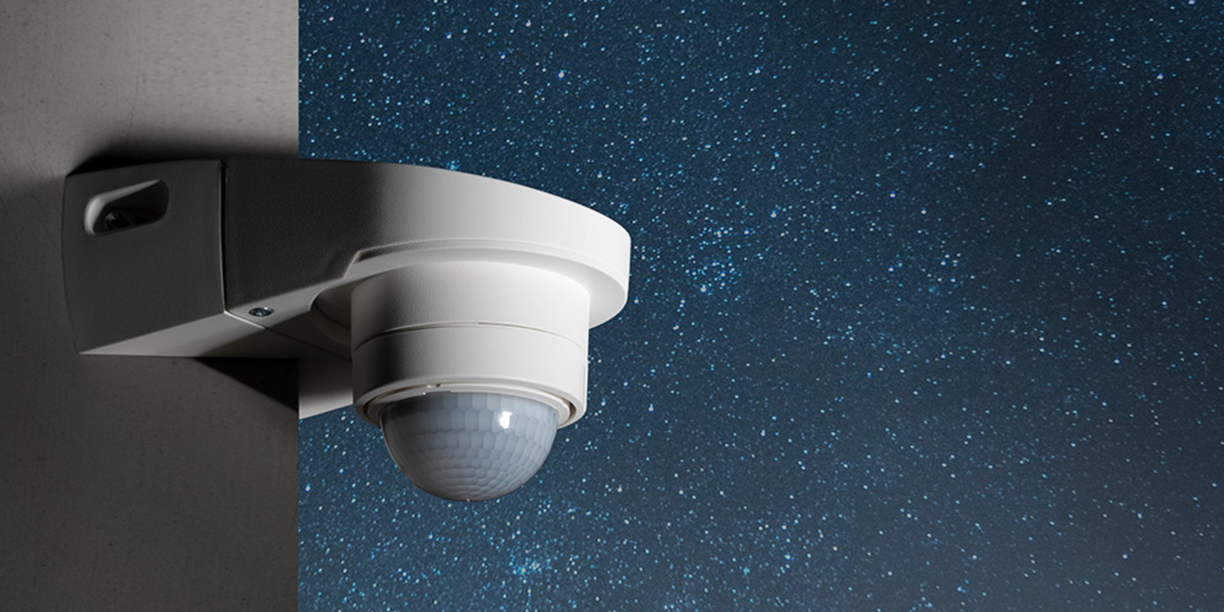 Bewegungsmelder 240° Grad bei MK Elektrotechnik GmbH in Steinwiesen