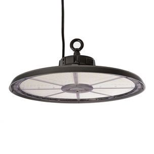 Hallenstrahler bei MK Elektrotechnik GmbH in Steinwiesen